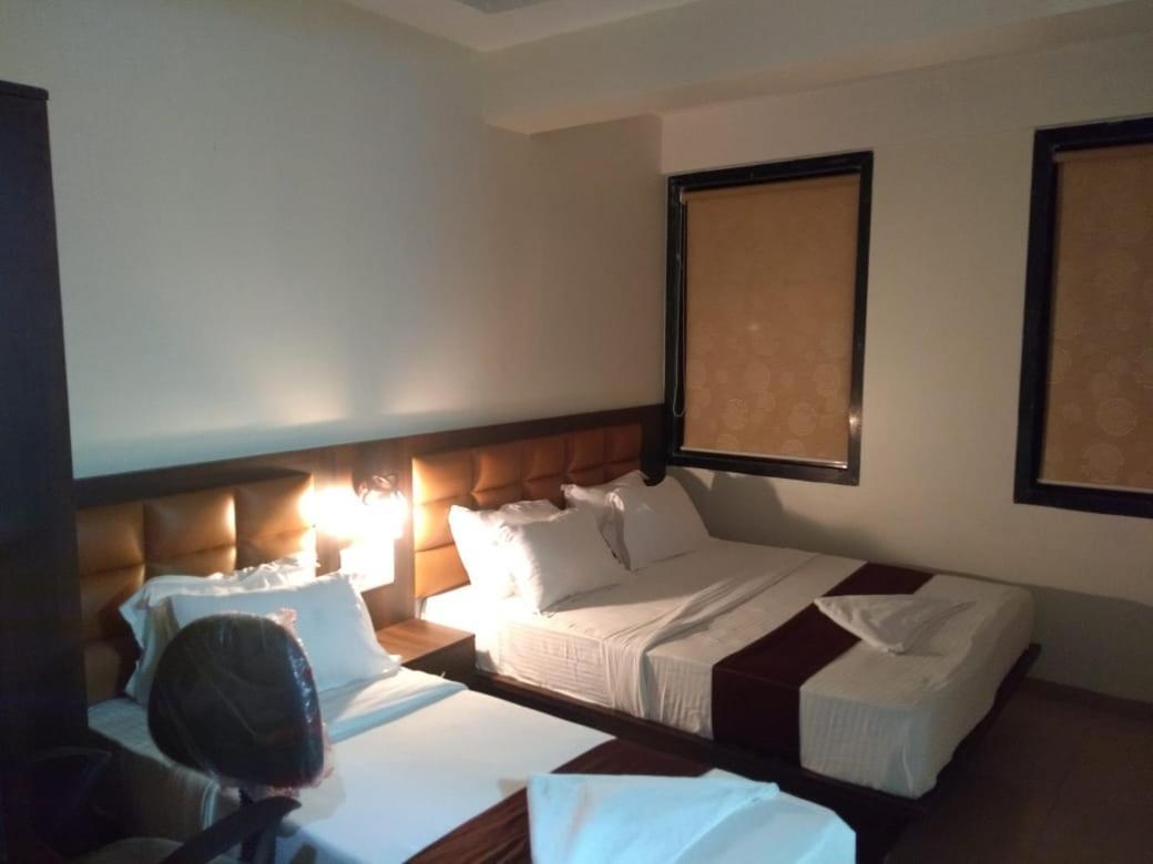 Fabhotel Galaxy Suite ムンバイ エクステリア 写真